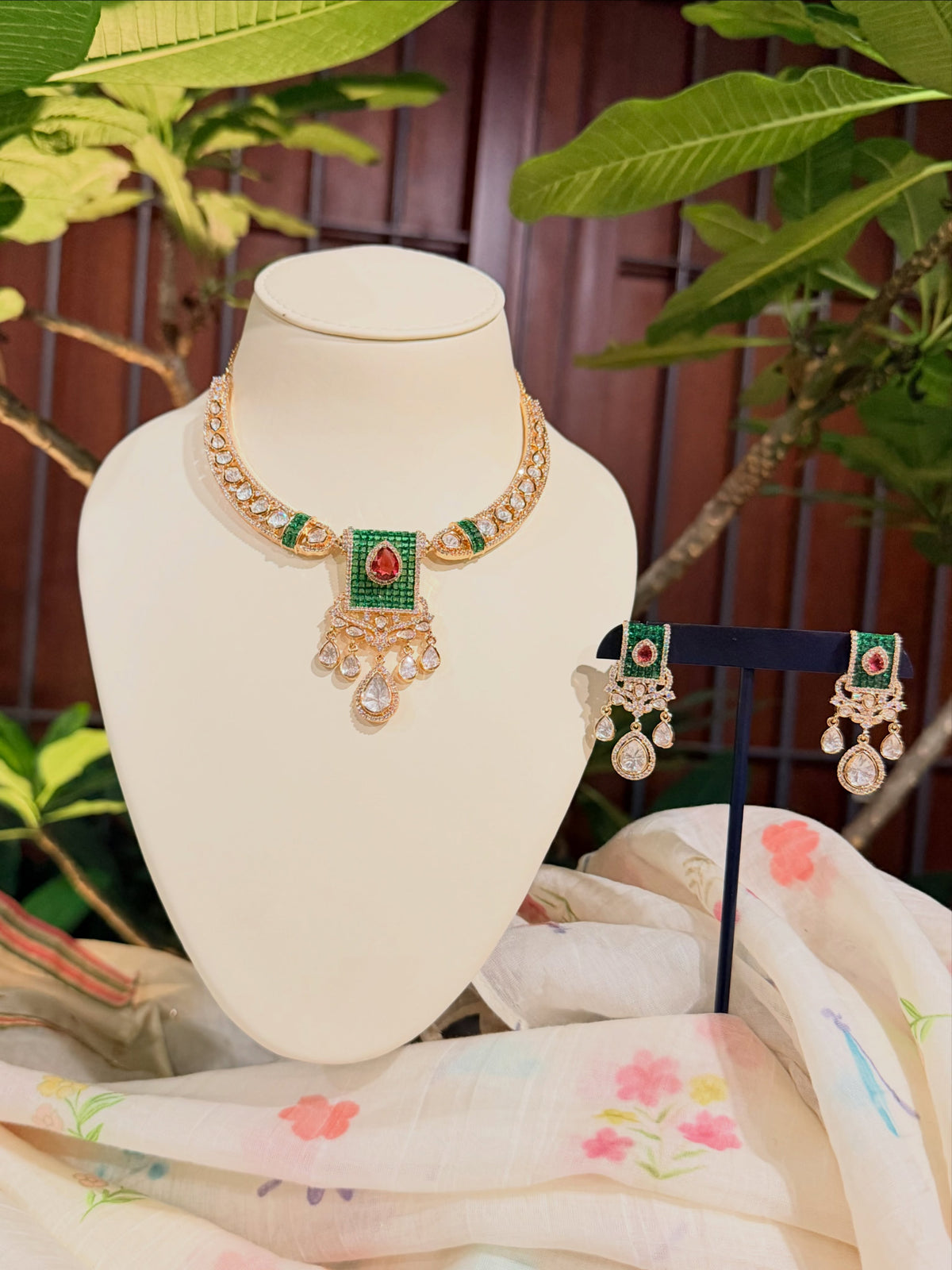 Emerald elegance with a touch of ruby – KPK006 product image 4