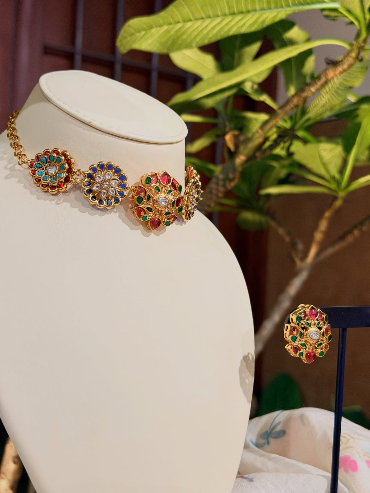 A vibrant statement with timeless charm – KPK014 product image 4