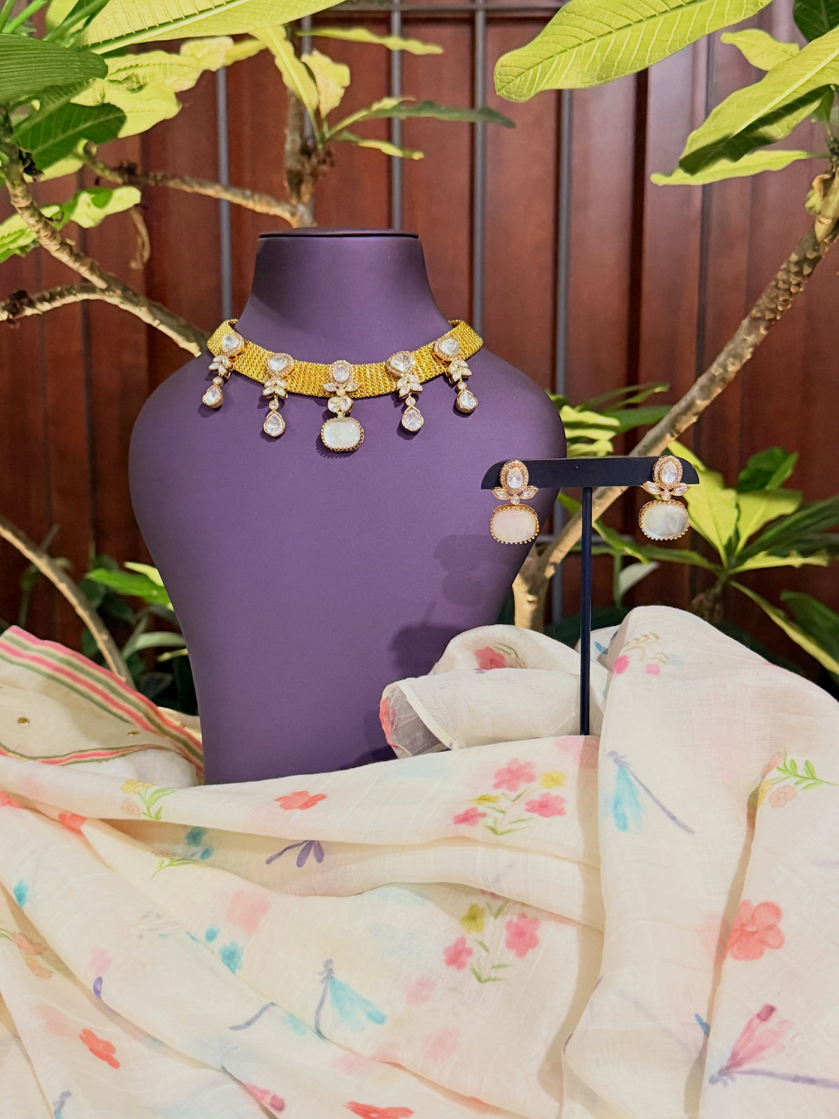 Soft pearls, golden glow, timeless elegance – KPK010 product image 1
