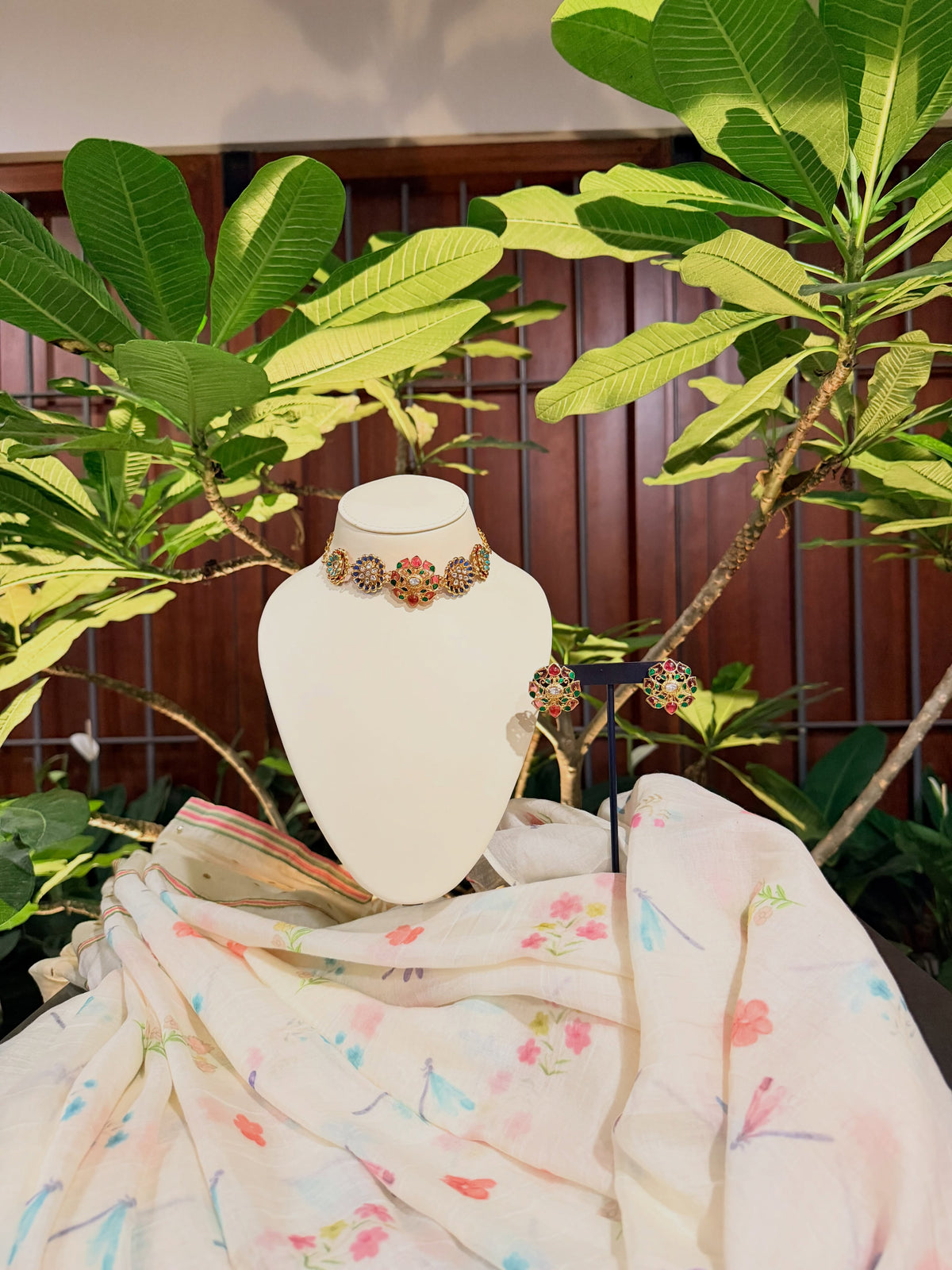 A vibrant statement with timeless charm – KPK014 product image 2