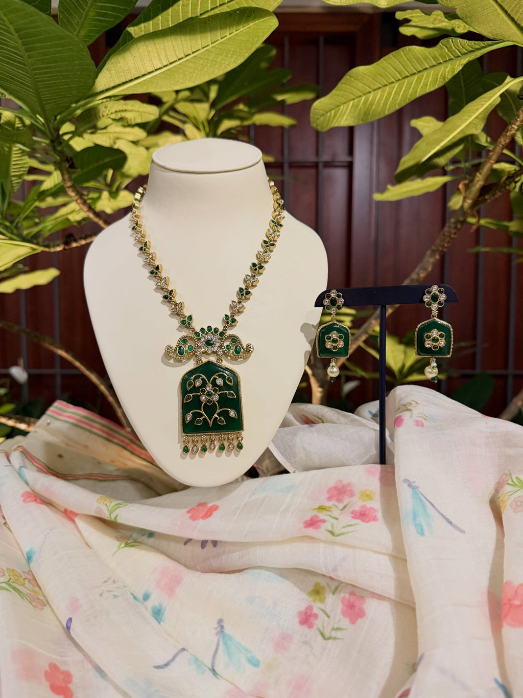 Royal green, crafted to make a statement – KPK012 product image 3