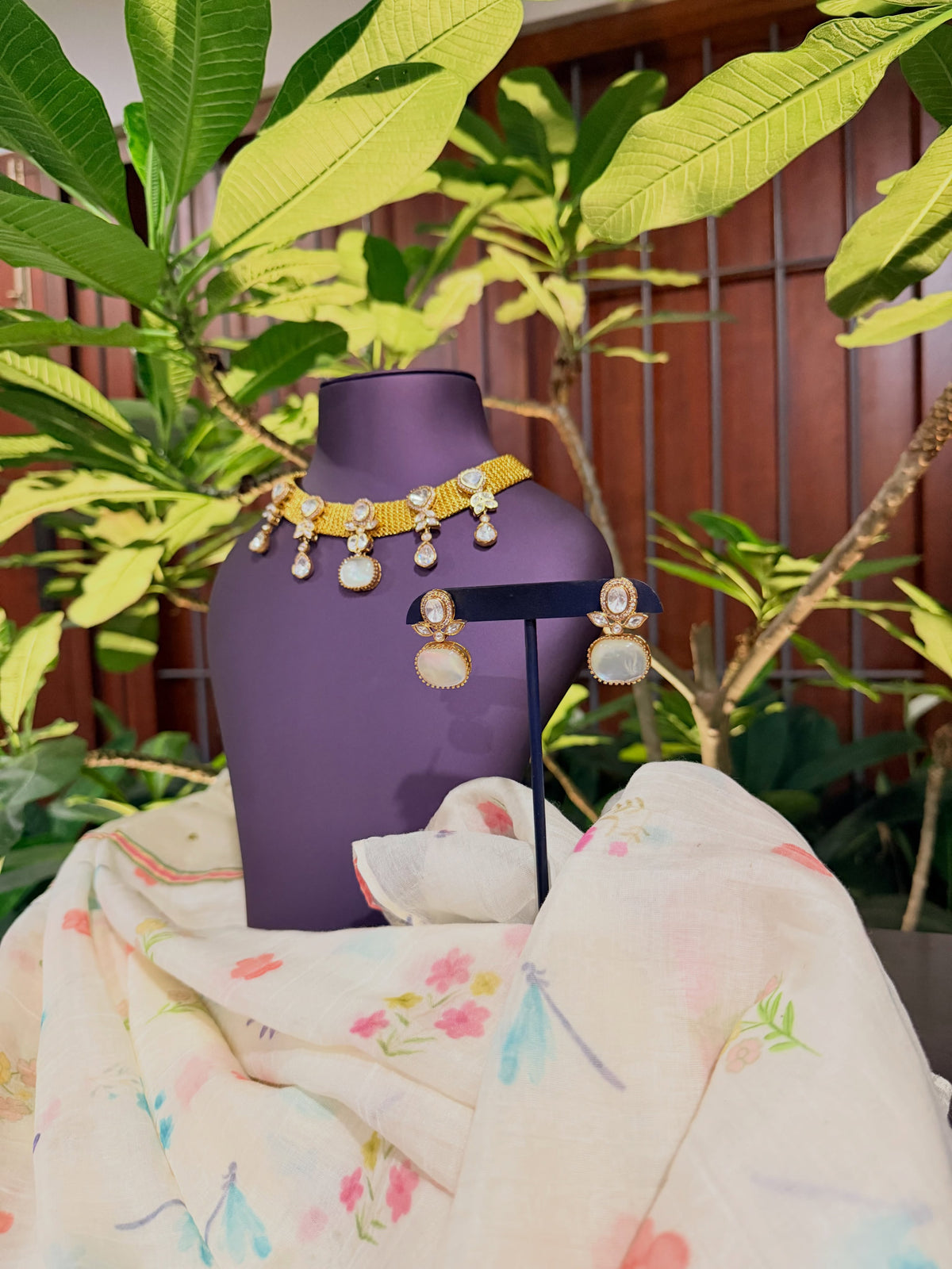 Soft pearls, golden glow, timeless elegance – KPK010 product image 4