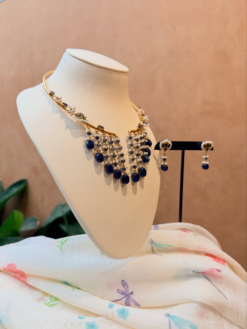 Pearls, blues and pure elegance – KPK003 product image 3