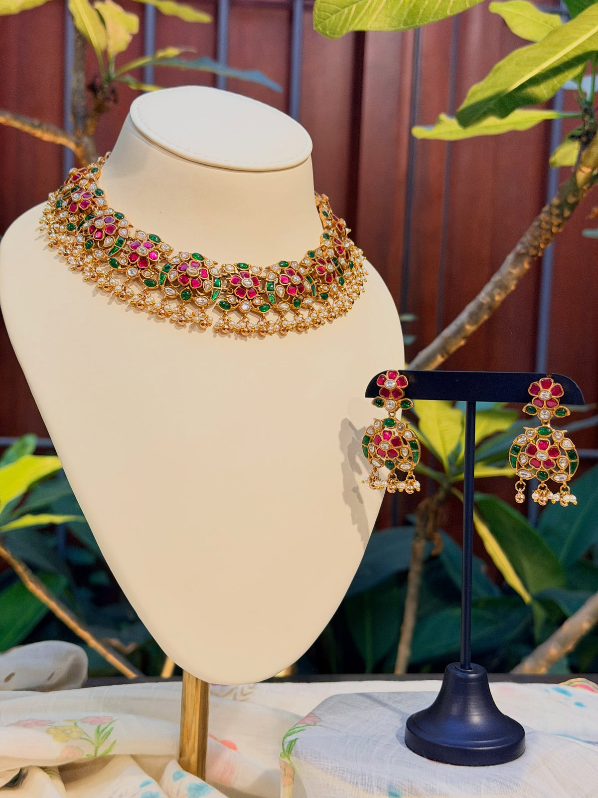 Premium multicolour Kemp choker necklace set with matching earrings – KPK016 product image 4