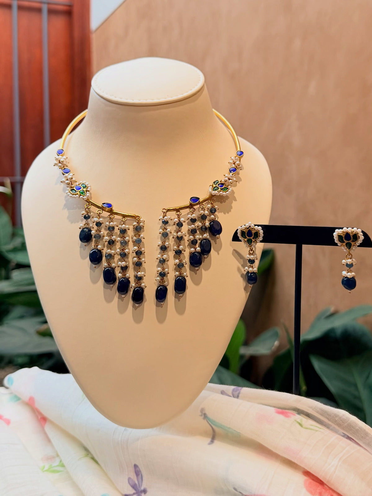 Pearls, blues and pure elegance – KPK003 product image 2