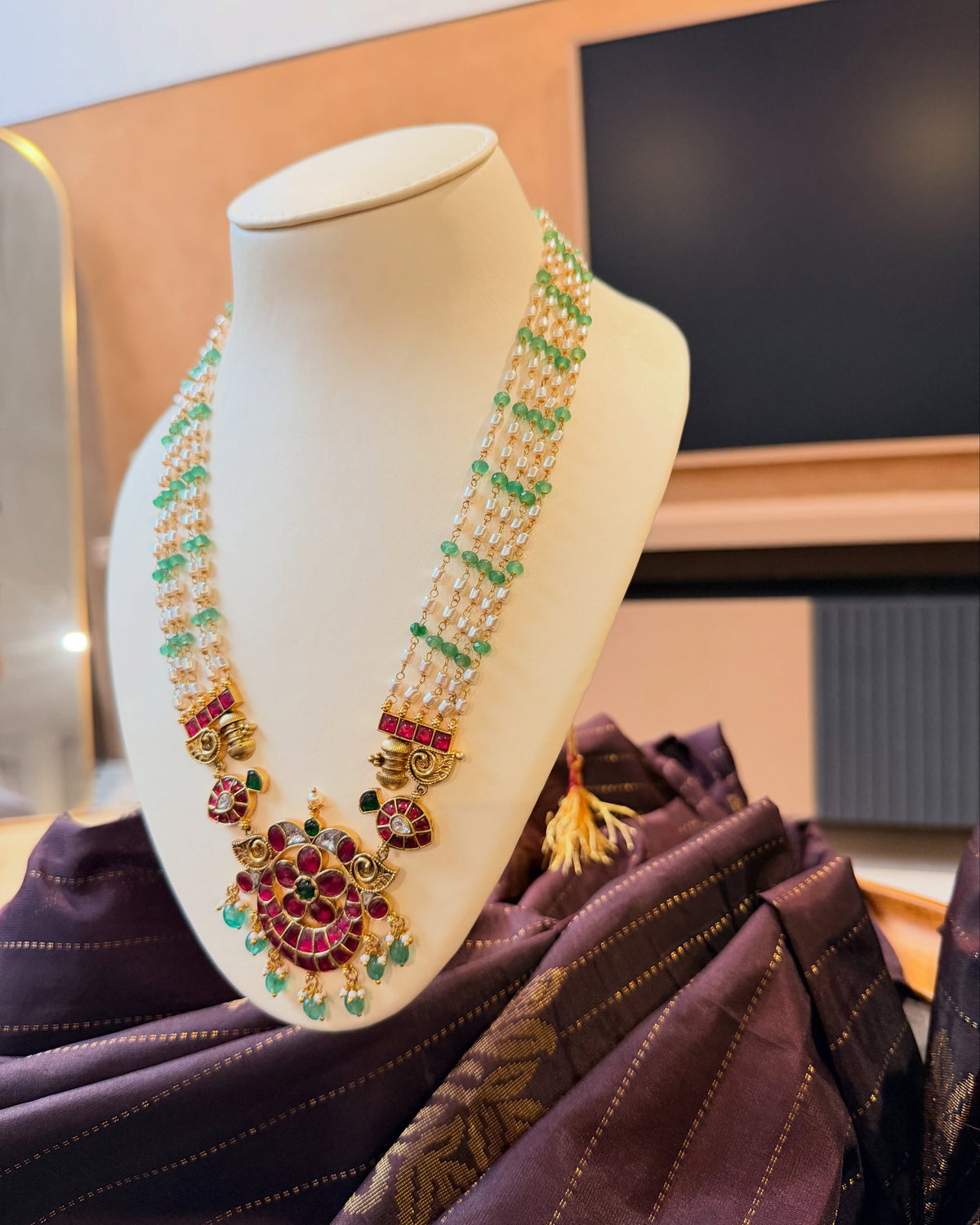 A timeless fusion of pearls, mint-green beads and rich ruby detailing – KPK030 product image 3