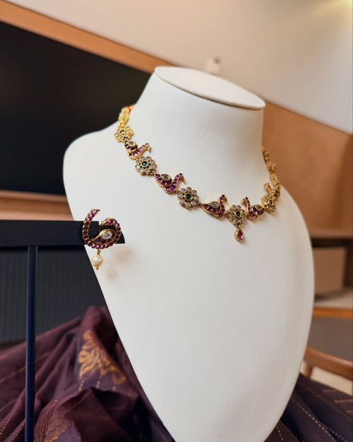 A graceful peacock necklace set featuring ruby stones, green accents… – KPK034 product image 2