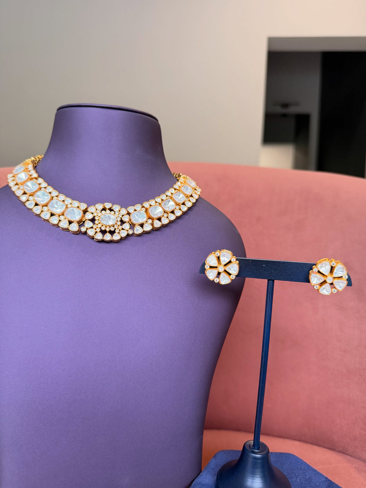 Floral Polki Choker and Stud Earrings Set – image 2