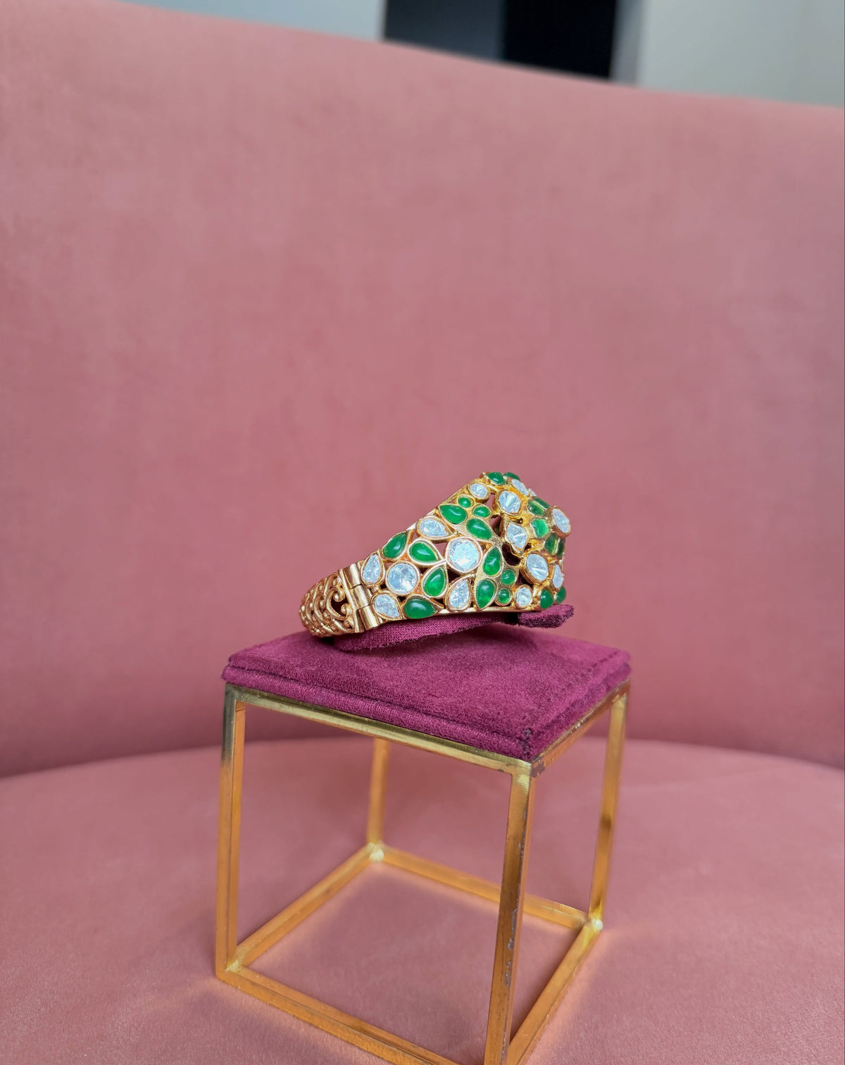 Emerald Green and Polki Broad Statement Bangle – image 4
