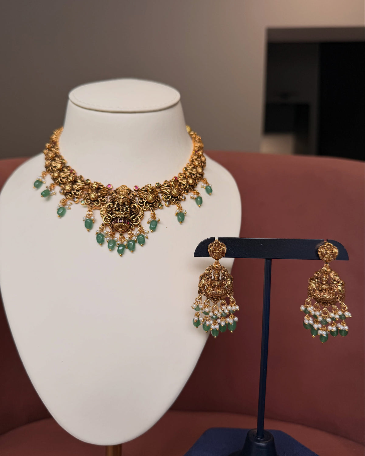 Antique Gold Nagas Necklace Set with Green Drops – image 3