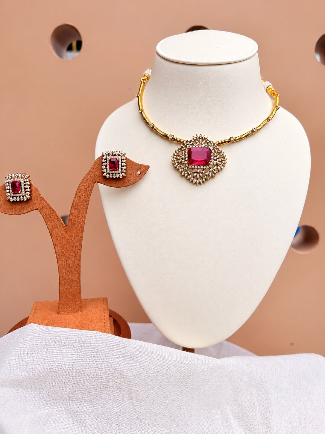 Ruby Pink Square Pendant Necklace Set – image 1