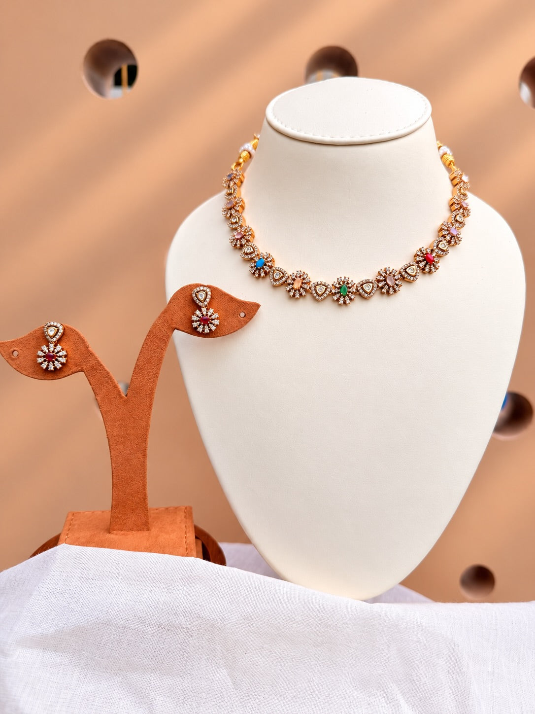 Multicolour Floral Necklace Set – image 1