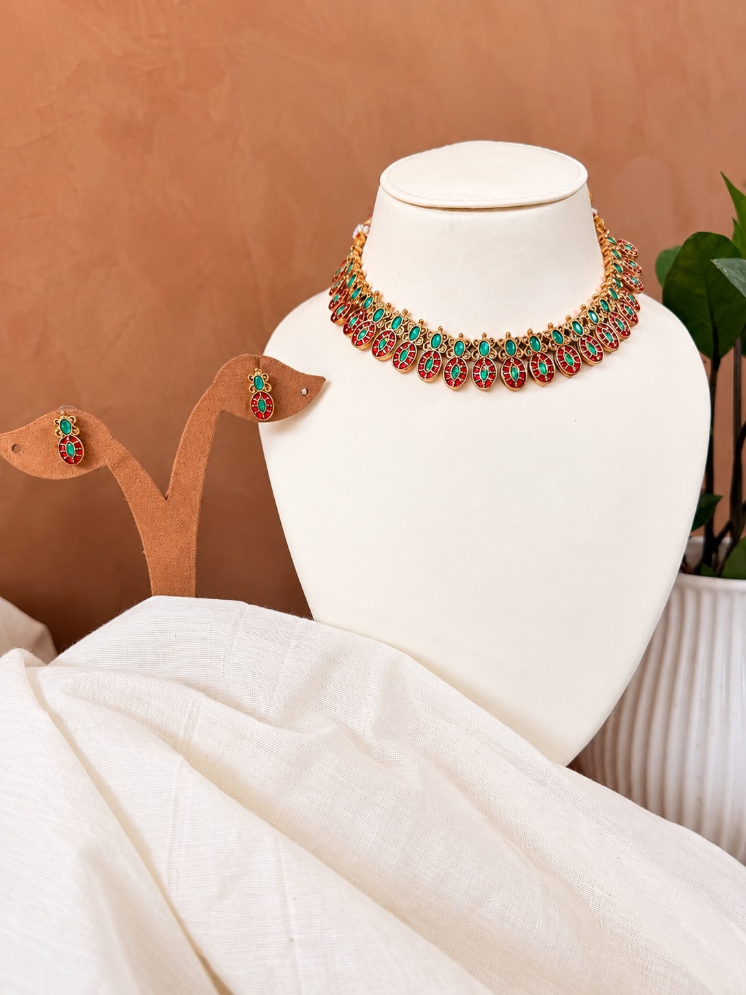 KPK078 necklace set front view