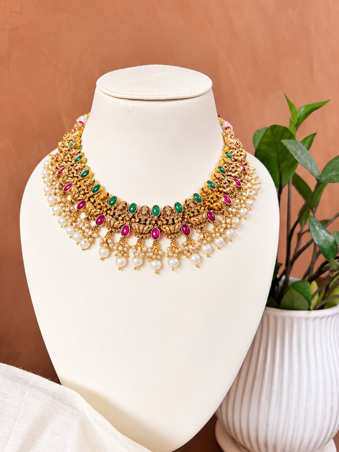 KPK081 necklace set front view