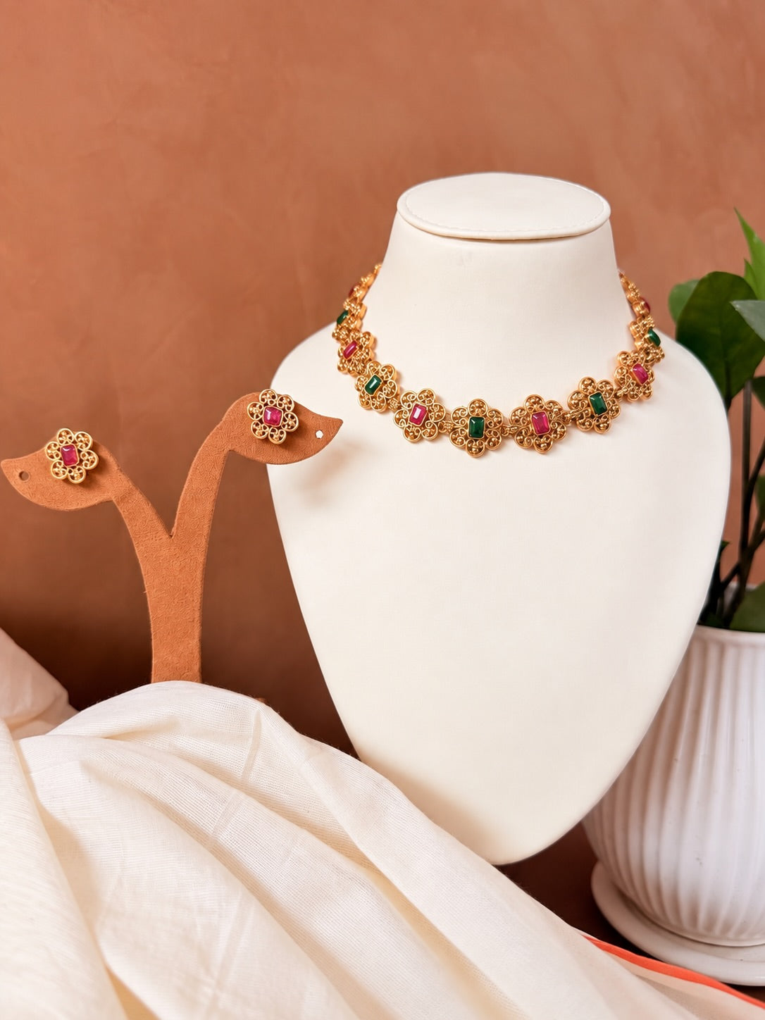 KPK089 necklace set front view