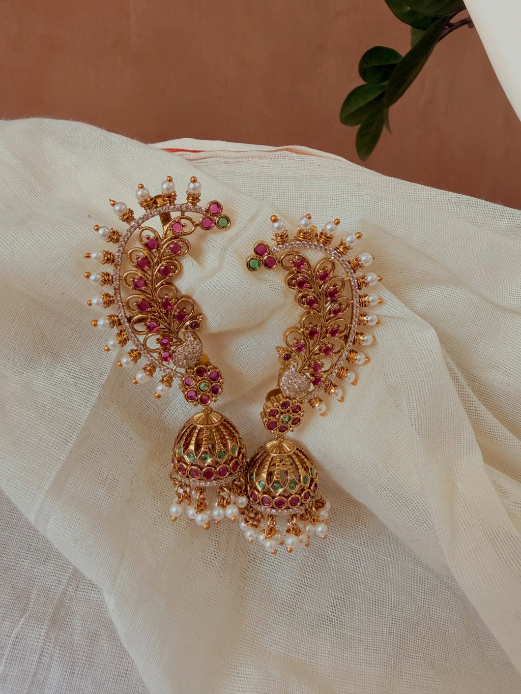 KPK098 earrings detail view